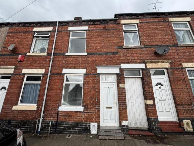 Cardwell Street, Stoke On Trent 2 bed terraced house to rent £750 pcm £173 pw