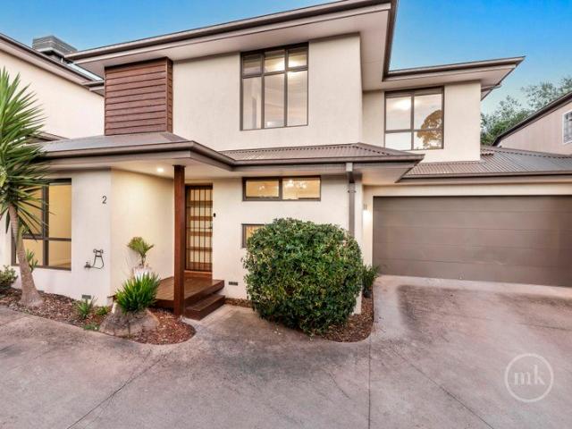 Central Eltham locale, with master bedroom on the ground floor