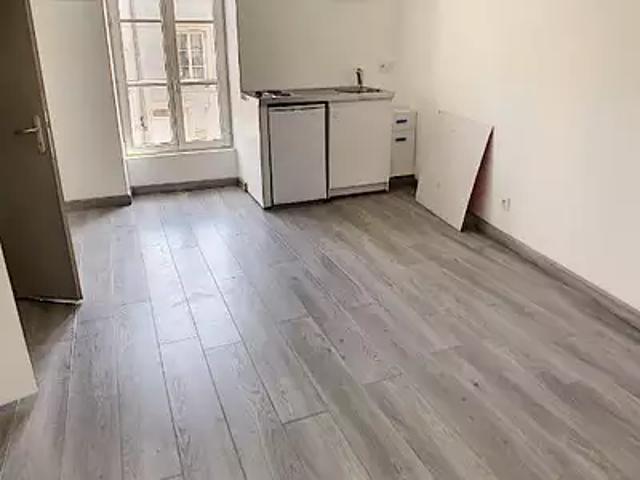 Carentan les Marais 50500 Location appartement 2 pièces t2 au dernier étage