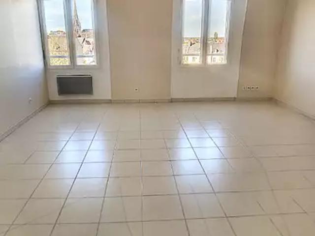 Carentan les Marais 50500 Location appartement 3 pièces t3 au dernier étage