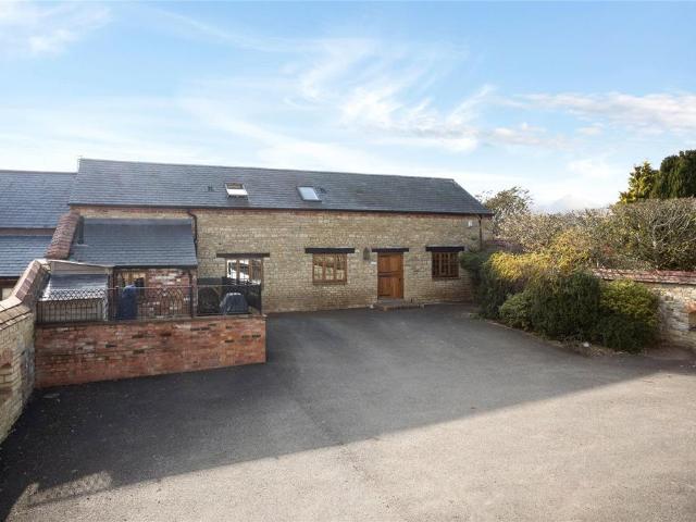 Careys Road, Pury End, Towcester. 6 bed semi detached house to rent £3,995 pcm £922 pw