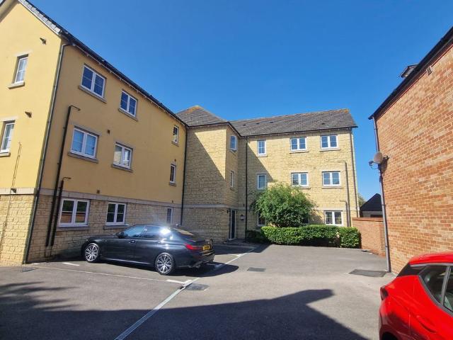 Careys Way, Weston Super Mare BS24, 2 bed flat to rent, £1,100 pcm | PrimeLocation