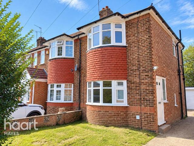 Carfax Road, HAYES 2 bed semi detached house to rent £1,800 pcm £415 pw