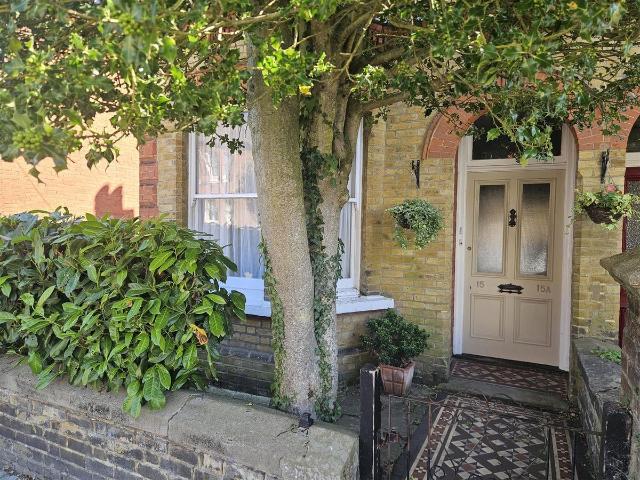 Cargate Avenue, Aldershot GU11, 1 bed flat to rent, £1,050 pcm | PrimeLocation