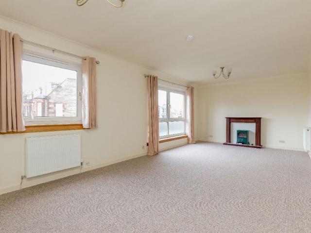 Cargil Court, Trinity, Edinburgh EH5, 2 bed flat to rent, £1,300 pcm | PrimeLocation