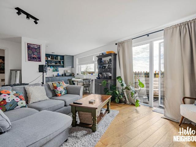 Cargreen Road, Norwood Junction SE25, 2 bed flat to rent, £1,950 pcm | PrimeLocation