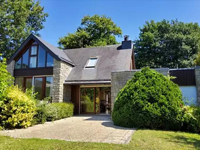 Carhaix Plouguer 29270 Achat / Vente maison 7 pièces t7 terrasse