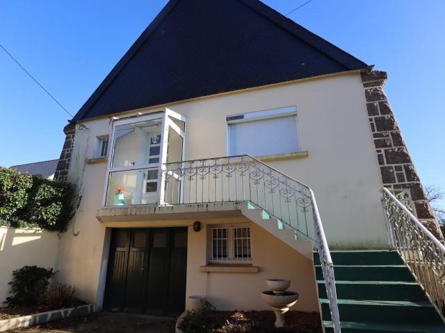 CARHAIX, proche centre ville 117m² Carhaix Plouguer