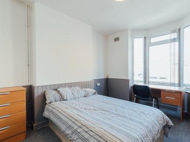 Carholme Road 4 bed house share to rent £1,732 pcm £400 pw