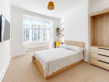 Carholme Road 4 bed house share to rent £1,888 pcm £436 pw