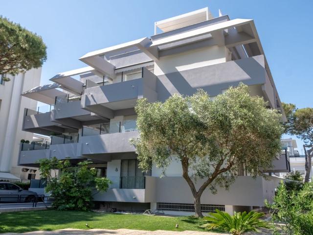Carinzia Comfort Plus 8 Riviera Collection, Riccione Amsterdam Apartments for Rent
