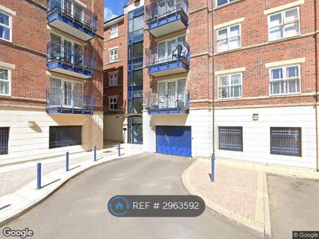 Carisbrooke Road, Leeds LS16, 3 bed flat to rent, £1,250 pcm | PrimeLocation