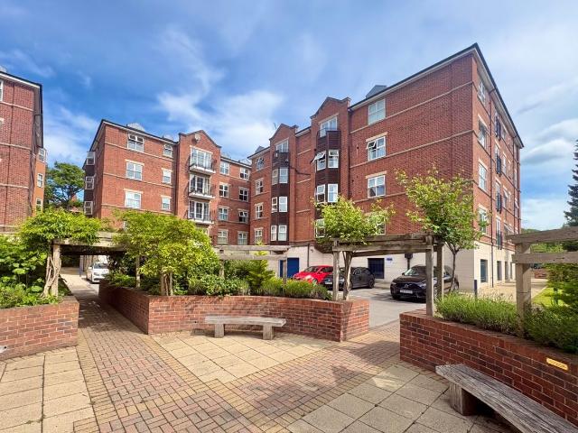 Carisbrooke Road, Leeds, West Yorkshire LS16, 3 bed flat to rent, £1,350 pcm | PrimeLocation