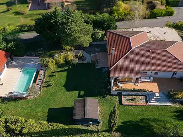 Carla Bayle 09130 Location maison 6 pièces t6 piscine jardin