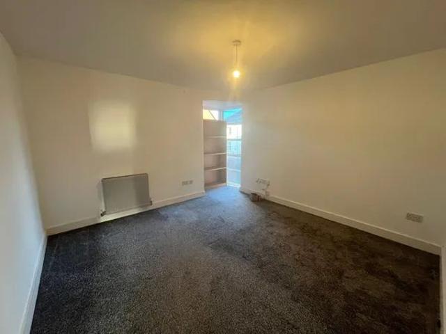 Carlett View, L19 2NP