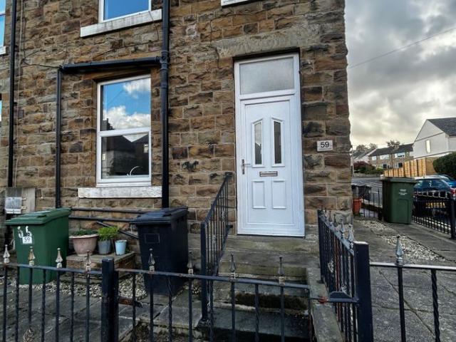 Carlinghow Lane, Batley WF17, 2 bed end terrace house to rent, £800 pcm | PrimeLocation