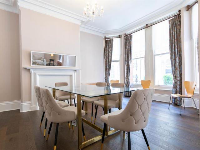 Carlisle Place, Victoria, SW1P 3 bed apartment to rent £5,092 pcm £1,175 pw