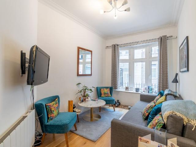 Carlton Mansions, 16 17 York Buildings, Leicester Square, London WC2N, 1 bed flat to rent, £2,100 pcm | PrimeLocation