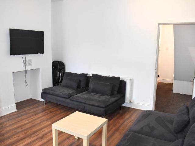 Carlton Avenue, Rusholme, Manchester M14, 3 bed terraced house to rent, £1,560 pcm | PrimeLocation
