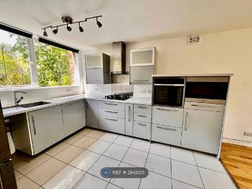 Carlton Court, London SE19, 2 bed flat to rent, £2,075 pcm | PrimeLocation