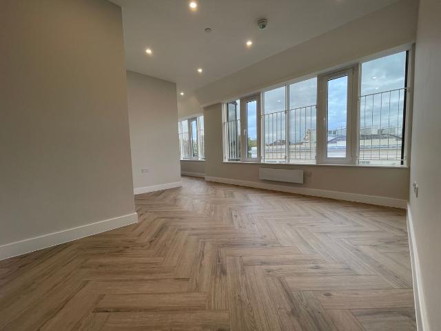 Carlton Crescent, Southampton SO15, 2 bed flat to rent, £1,400 pcm | PrimeLocation