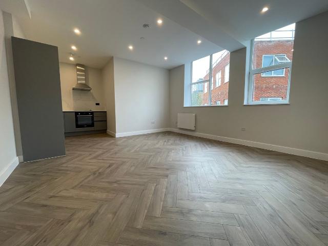 Carlton Crescent, Southampton SO15, 2 bed shared accommodation to rent, £1,400 pcm | PrimeLocation