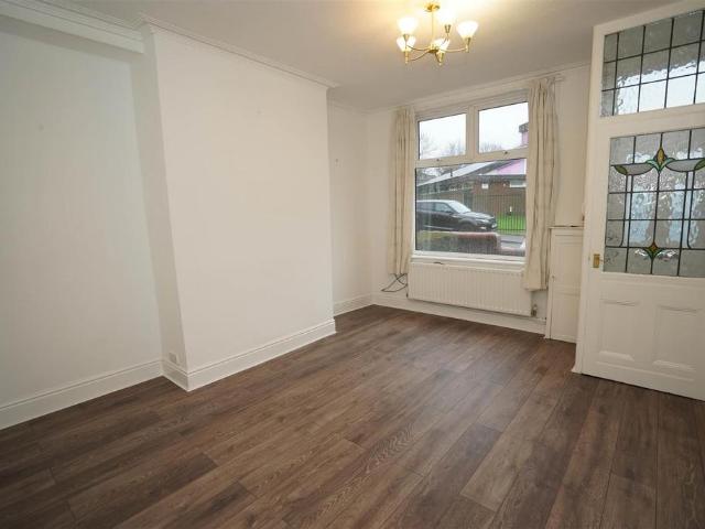 Carlton Grove, Horwich, Bolton 2 bed terraced house to rent £850 pcm £196 pw
