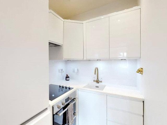 Carlton Hill, London, NW8 2 bed flat to rent £2,750 pcm £635 pw