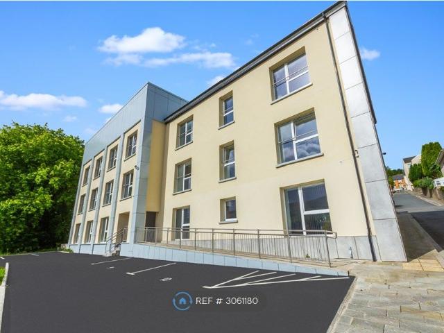 Carlton House, Ebbw Vale NP23, 1 bed flat to rent, £750 pcm | PrimeLocation