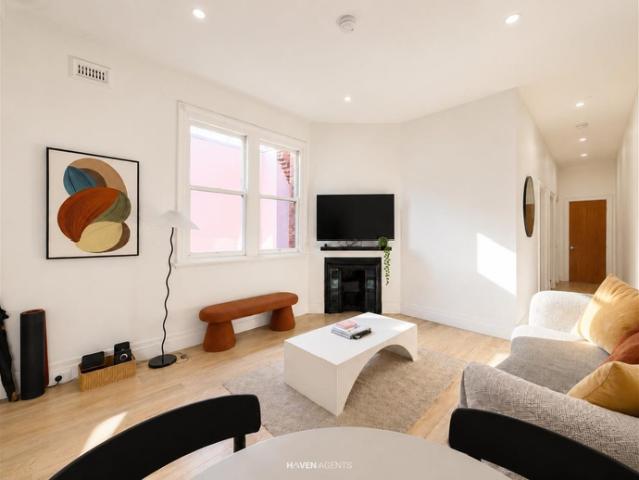 CARLTON HOUSE SPACIOUS FIRST FLOOR TWO BEDROOM APARTMENT I HAVEN AGENTS