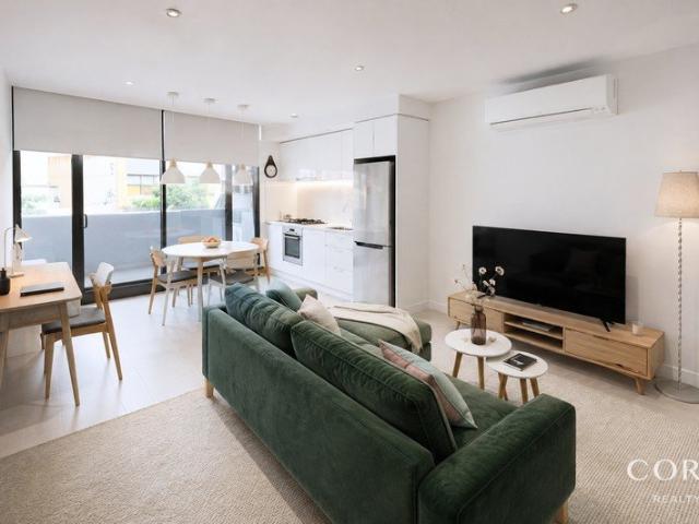 Carlton Retreat in a Prime City Fringe Location