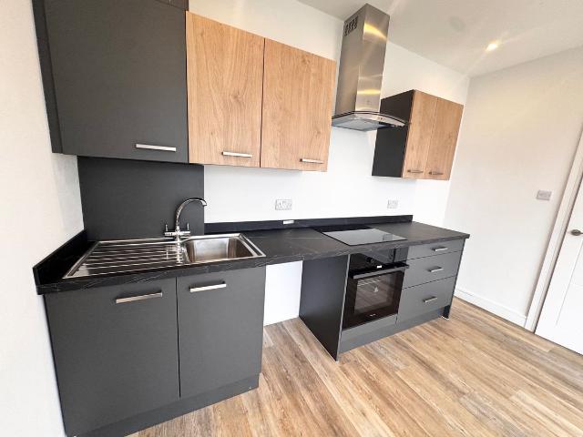 Carlton Road, Bournemouth BH1, 2 bed flat to rent, £1,200 pcm | PrimeLocation