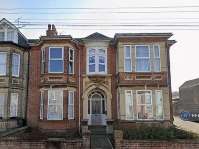 Carlton Road, Lowestoft, NR33 1 bed flat to rent £650 pcm £150 pw