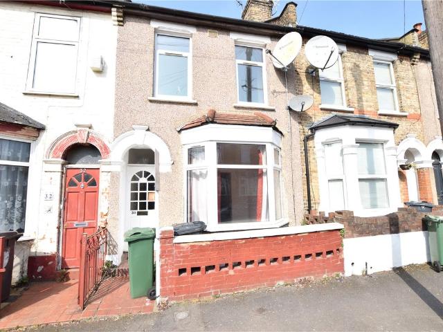 Carlton Road, London E11, 3 bed terraced house to rent, £2,100 pcm | PrimeLocation