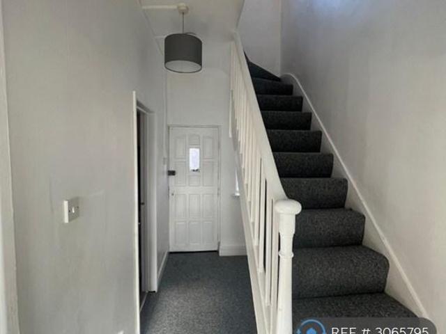 Carlton Road, Nottingham, NG3 2 bed flat to rent £975 pcm £225 pw