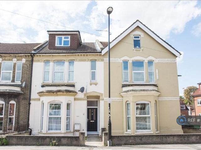 Carlton Road, Southampton, SO15 1 bed in a house share to rent £550 pcm £127 pw