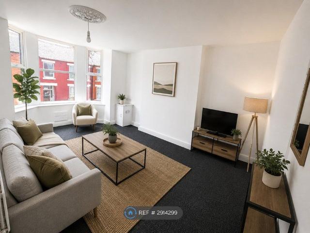 Carlton Road, Salford M6, 2 bed flat to rent, £1,100 pcm | PrimeLocation
