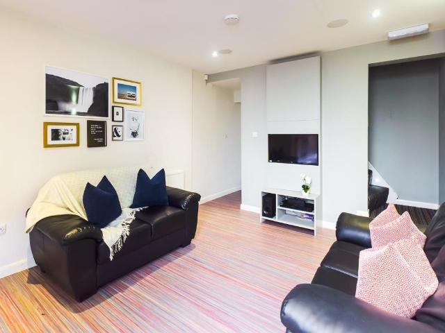 Carlton Road, Stoke ST4, 4 bed terraced house to rent, £394 pppm | PrimeLocation