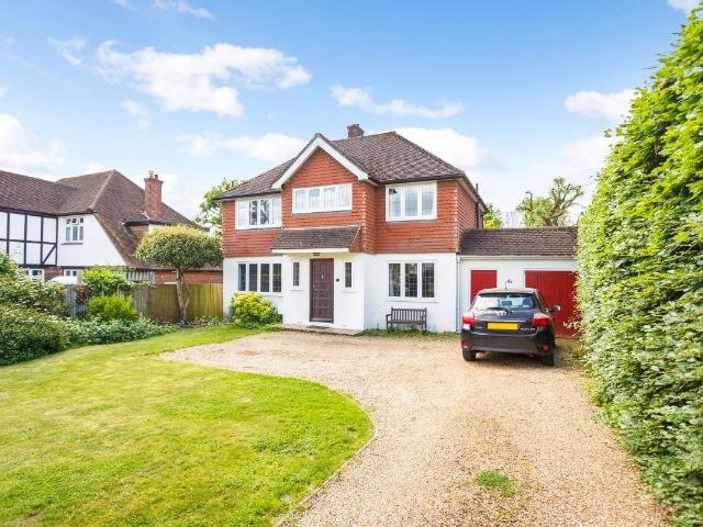 Carlton Road, Redhill RH1, 4 bed detached house to rent, £3,495 pcm | PrimeLocation