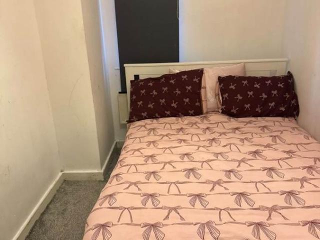 Carlton Street, Bolton BL4, 2 bed flat to rent, £875 pcm | PrimeLocation