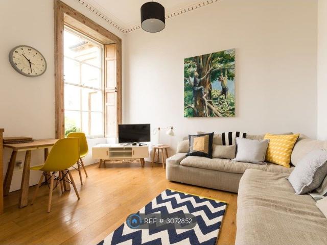 Carlton Street, Cheltenham GL52, 1 bed flat to rent, £1,150 pcm | PrimeLocation