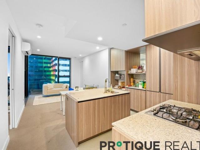 Carlton spectacular view apartment spacious 2 bedroom 1 bathroom I Rental Return Above 8% Luxe Living In Iconic Building