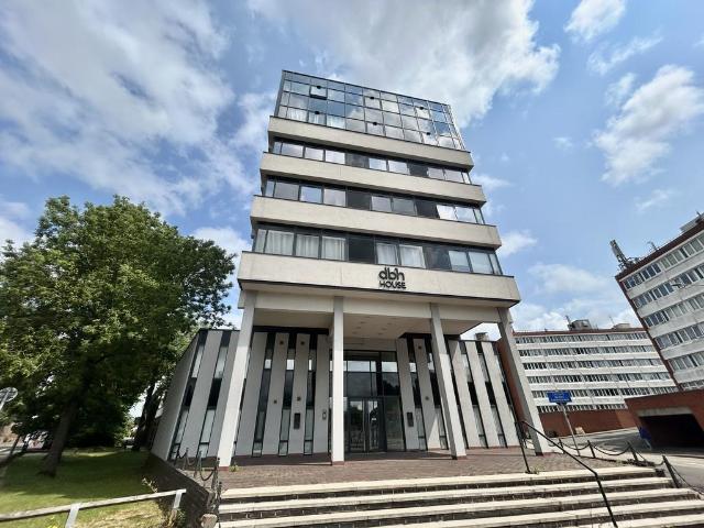 Carlton Square, Carlton, NOTTINGHAM 1 bed apartment to rent £800 pcm £185 pw