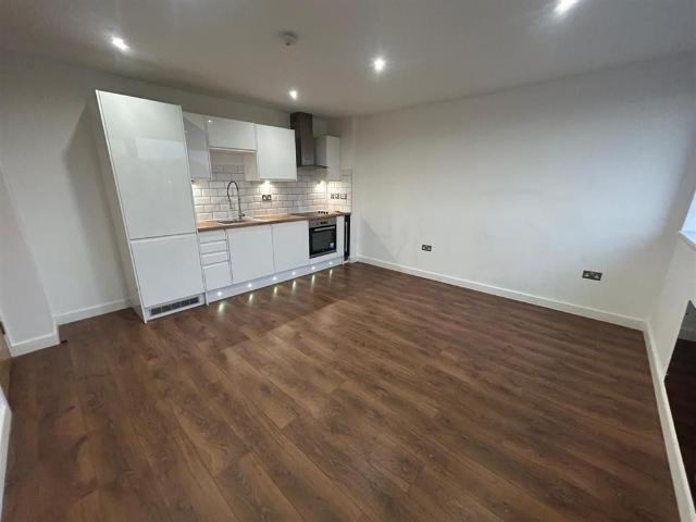 Carlton Square, Carlton, Nottingham NG4, 1 bed flat to rent, £800 pcm | PrimeLocation