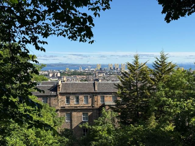 Carlton Terrace, Edinburgh EH7, 3 bed flat to rent, £3,250 pcm | PrimeLocation