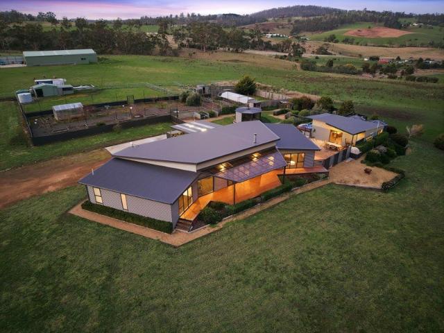 Carlton, Thirty Two Acres With A Shed That Changes Everything