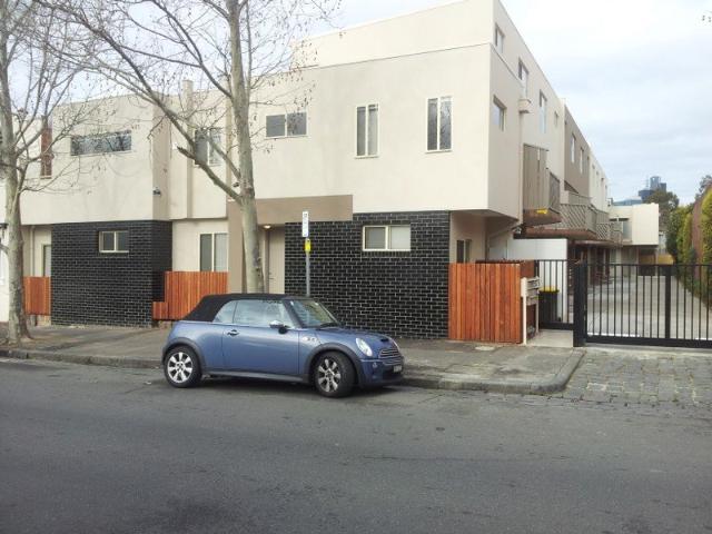 Carlton 3 Bedroom Double Storey Townhouse