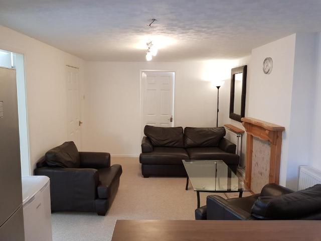 Carlyle Road, Edgbaston B16 3 bed flat to rent £1,304 pcm £301 pw