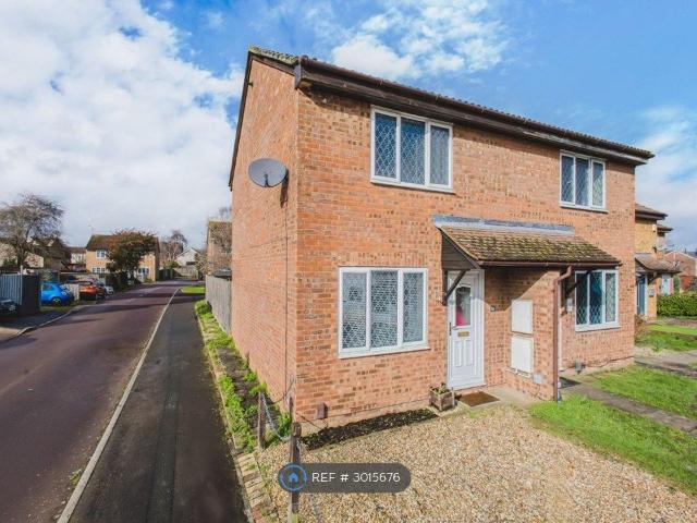 Carman Close, Swindon SN3, 2 bed semi detached house to rent, £1,150 pcm | PrimeLocation