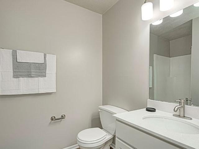 Carmel Landing Apartment Homes 2 Bedroom Apartment for Rent at 2223 E 151st St, Carmel, IN 46033